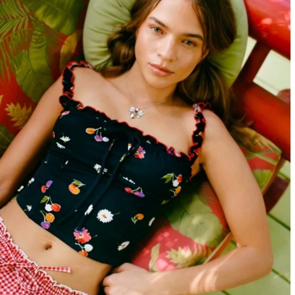 Urban Outfitters | Elsa Floral Tank Top XS